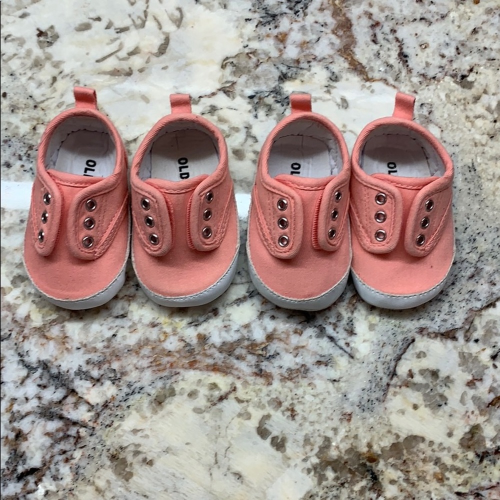 Old Navy Baby Sneakers -Size 0-3 mth -Color Salmon